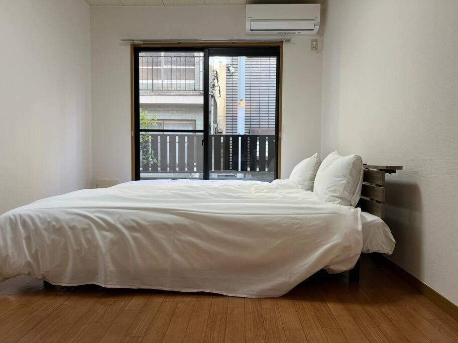 Appartement Fuji Flat 新大久保駅から徒歩20秒 新宿駅も徒歩15分 有名レストラン多数 歌舞伎町も歩いて行けます *